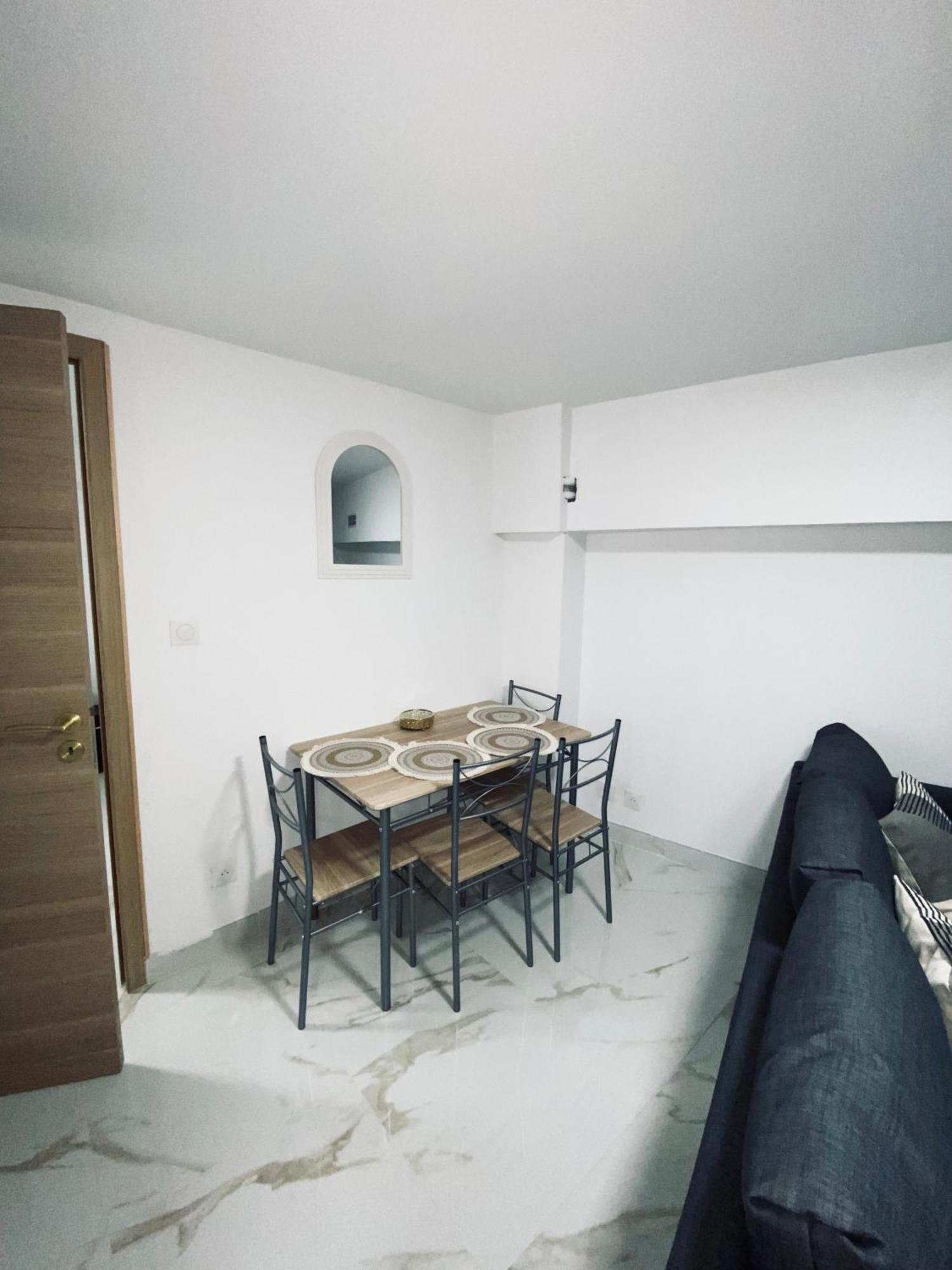 Appartement Au Pied De La Gare Saint Charles Marseille Bagian luar foto